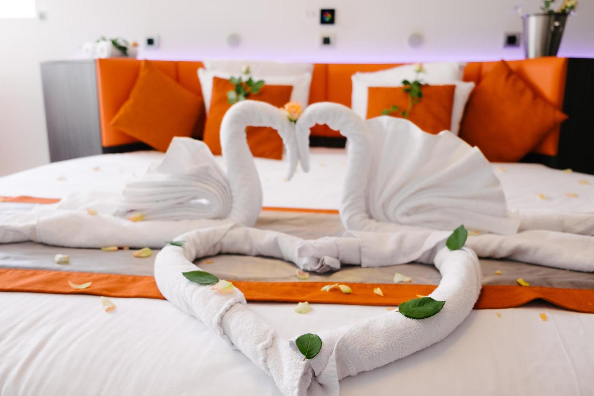 Orange Hotel La Louvière المظهر الخارجي الصورة